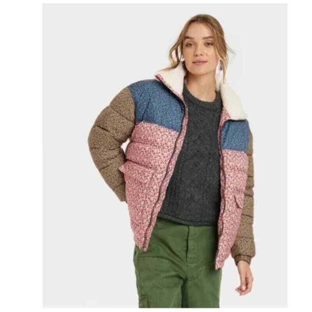 NWT Size L,Universal Thread Mixed floral patchwork water resistant puffer jacket